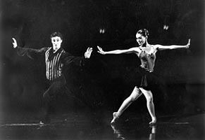 Manelsk pr v Balanchinov choreografii Who Cares?, je je soust pedstaven Amerikana II, novinky baletu Nrodnho divadla v Praze