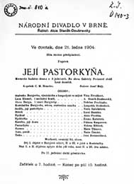 Divadeln letk oznamuje premiru Jej Pastorkyn. Pe se rok 1904. Na uveden opery v Praze ekal Janek dlouhch dvanct let