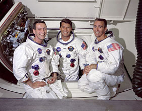 Posdku Apolla 7 tvoili pilot Don F. Eisele, velitel Walter M. Schirra a palubn inenr R. Walter Cunningham