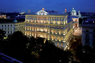 Kultovní hotel vídeňské smetánky, honosně vyzdobený a okázalý Imperial