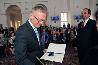 Mariuszovi Szczygieovi udlil loni esk ministr zahrani Cenu Gratias agit za en dobrho jmna esk republiky ve svt