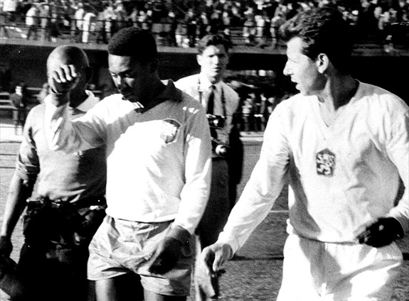 Pel a Josef Masopust  klov osobnosti tm Brazlie a eskoslovenska na MS 1962 v Chile. Pel toho ale nakonec mnoho nenahrl.